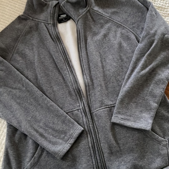 Skechers ladies XL grey fleece lined zip up. Ideal for the gym - Picture 2 of 2